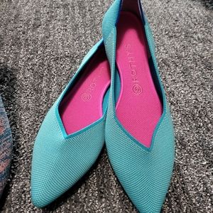 11 Rothy's Island Blue Points